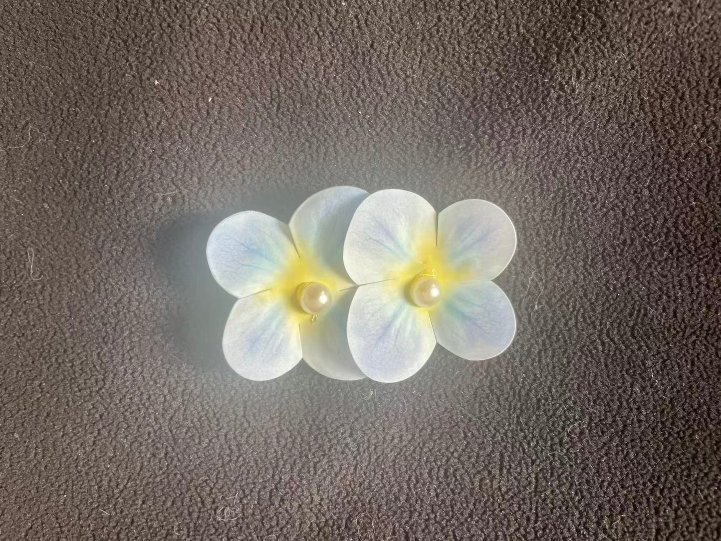 Hair Clip (blue flower)